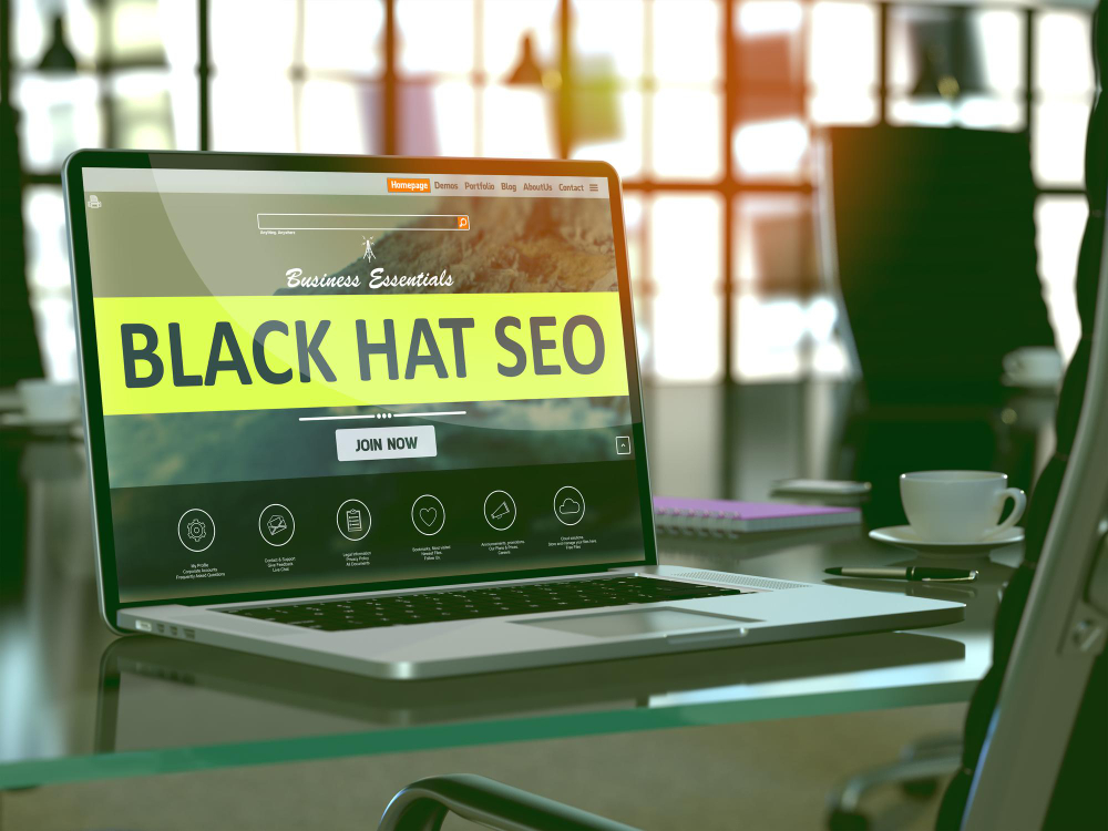 une écran d'un pc sur laquelle est écrit black hat seo